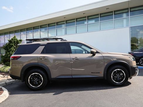 Used 2025 Nissan Pathfinder Rock Creek AWD/4WD image 6
