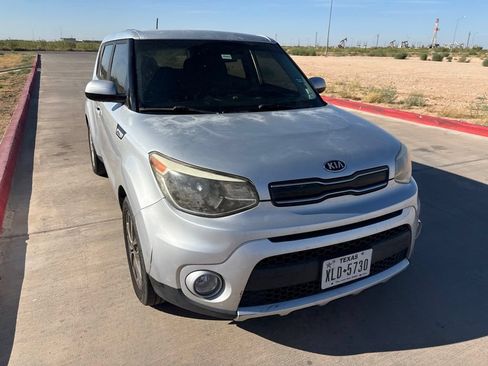 Used 2018 Kia Soul + FWD image 23