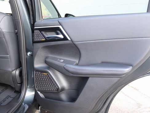 New 2026 Mitsubishi Outlander SE image 28