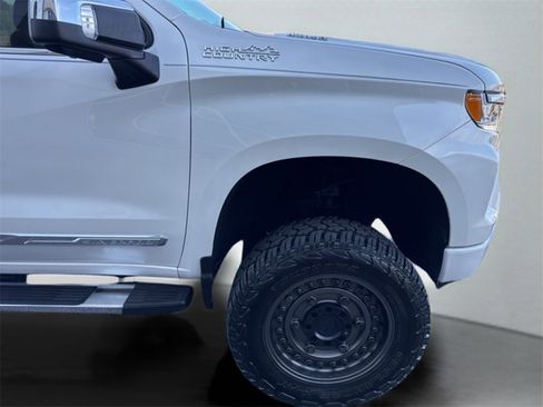 Used 2024 Chevrolet Silverado 1500 High Country w/ High Country Premium Package image 43