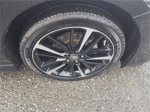 Used 2018 Toyota Camry XSE image 12