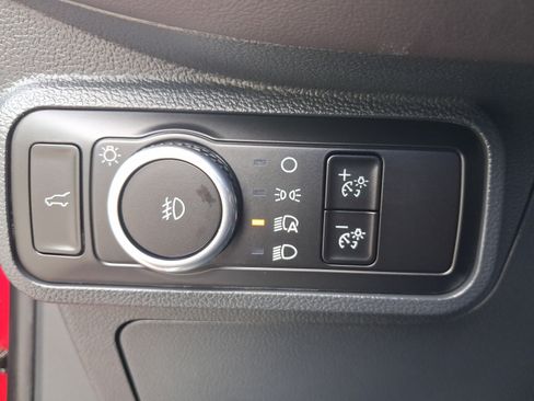 Used 2026 Ford Explorer Platinum RWD image 21