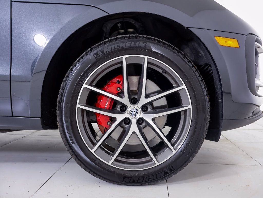 Certified 2026 Porsche Macan S AWD/4WD image 33