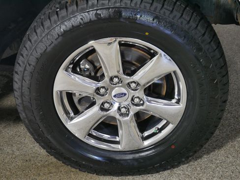 Used 2019 Ford F150 XLT w/ Equipment Group 302A Luxury AWD/4WD image 15