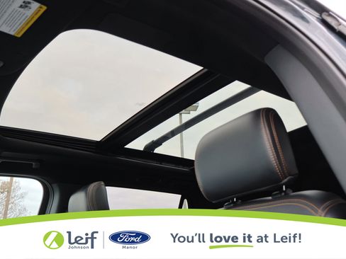 Used 2023 Ford Expedition Platinum image 15