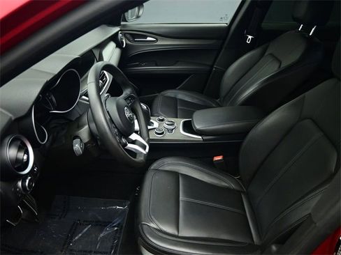 Used 2022 Alfa Romeo Stelvio Ti image 17