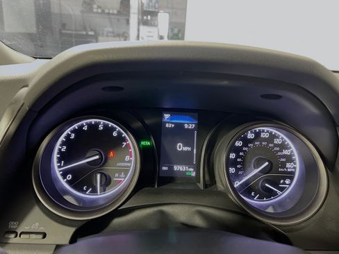Used 2023 Toyota Camry SE FWD image 21