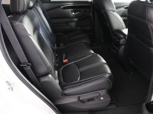 Used 2023 Honda Pilot Touring image 25