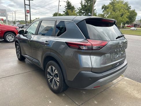 Used 2023 Nissan Rogue SV image 7