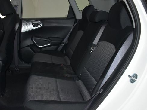 Used 2025 Kia Soul LX FWD image 25