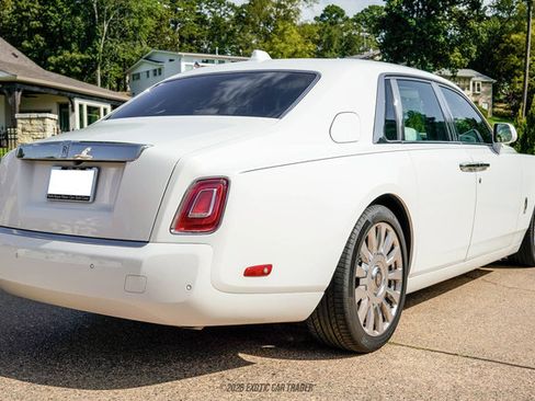Used 2020 Rolls-Royce Phantom Sedan RWD image 8