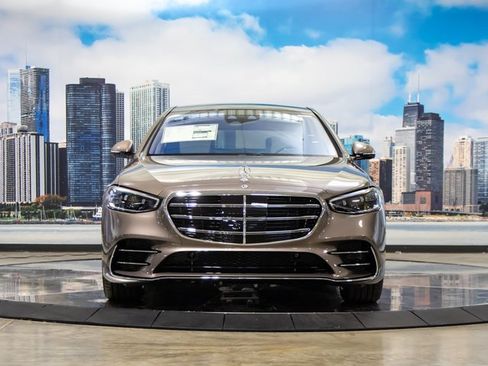 Used 2026 Mercedes-Benz S 580 4MATIC Sedan image 3