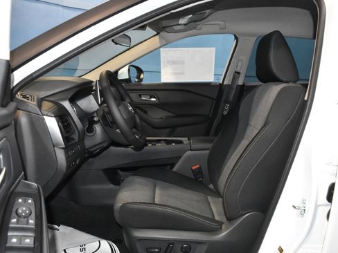 New 2026 Nissan Rogue SV w/ Cold Weather Package FWD image 5