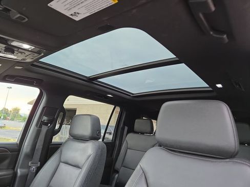 Used 2024 Chevrolet Suburban LT w/ LT Signature Package AWD/4WD image 29