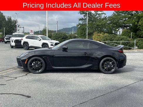 Used 2025 Toyota GR86 Premium RWD image 2