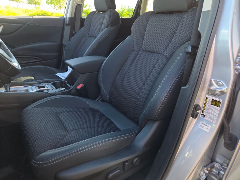 Used 2023 Subaru Forester Premium AWD/4WD image 24