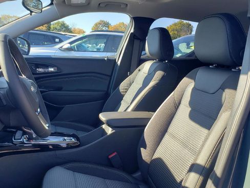 New 2026 Chevrolet Trax LT w/ Sunroof Package image 12