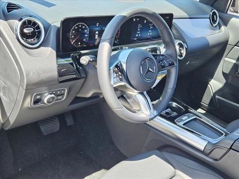 New 2025 Mercedes-Benz GLA 250 image 3