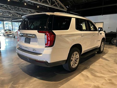 Used 2022 GMC Yukon SLT w/ SLT Premium Package image 5