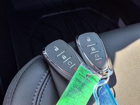 Used 2019 Chevrolet Cruze Premier w/ Driver Confidence II Package image 17