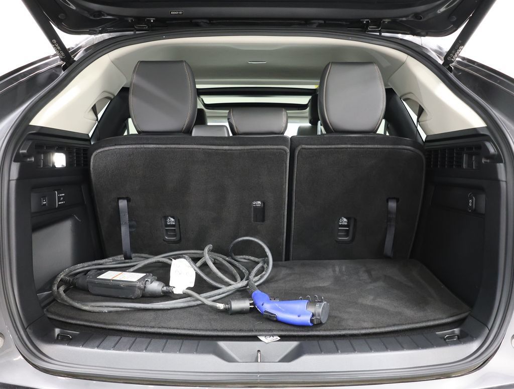 Used 2024 MAZDA CX-90 Plug-In Hybrid w/ Premium Pkg AWD/4WD image 29
