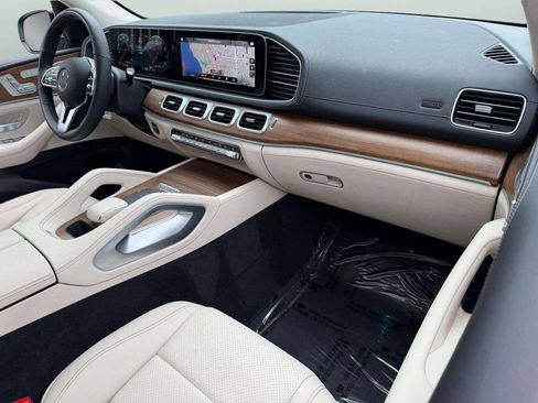 Used 2023 Mercedes-Benz GLE 450 4MATIC image 2