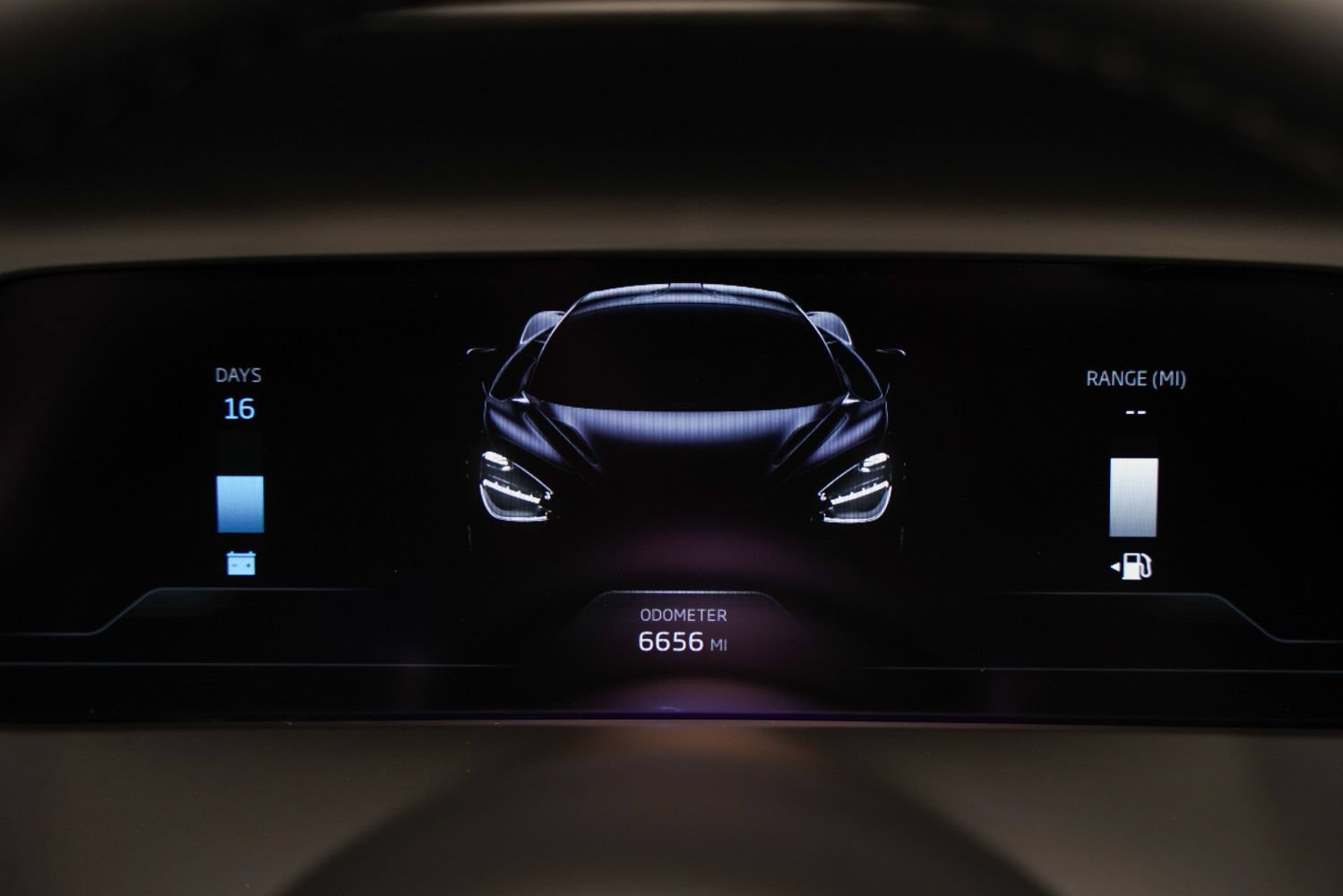 Used 2024 McLaren 750S Spider RWD image 45