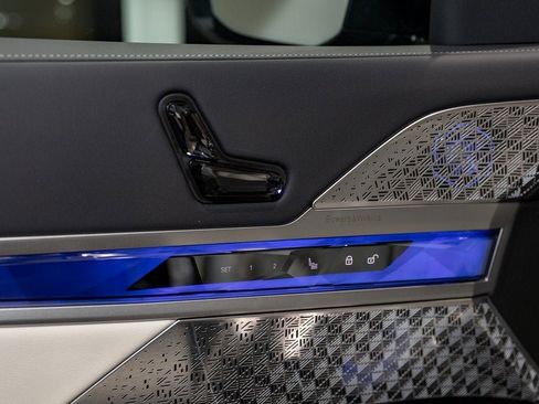 New 2026 BMW 760i xDrive w/ Executive Package image 14