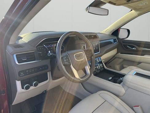 Used 2021 GMC Yukon XL Denali image 27
