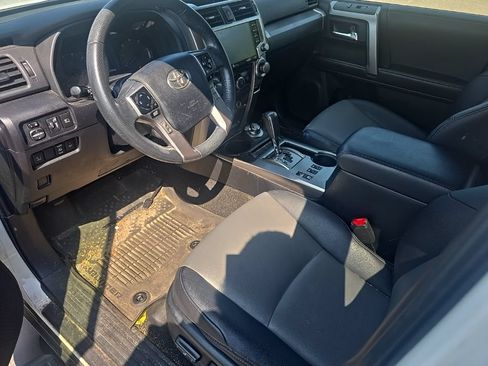Used 2022 Toyota 4Runner SR5 Premium w/ Moonroof Package AWD/4WD image 12