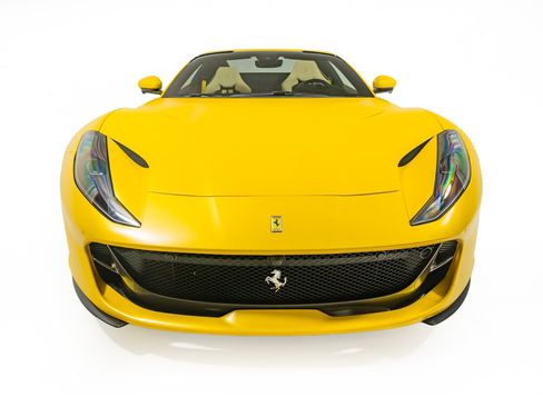 Used 2022 Ferrari 812 GTS RWD image 13