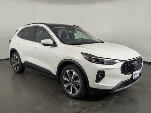 Used 2024 Ford Escape Platinum w/ Premium Technology Package image 2