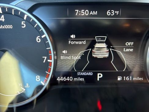 Used 2022 Nissan Pathfinder SV w/ SV Black Package image 12