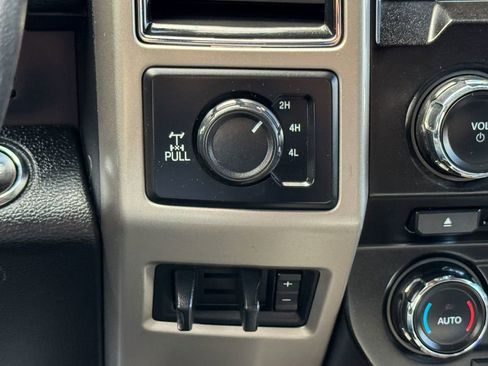 Certified 2018 Ford F250 Lariat w/ Lariat Ultimate Package AWD/4WD image 40