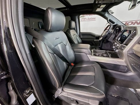 Used 2022 Ford F450 Platinum w/ FX4 Off-Road Package image 35