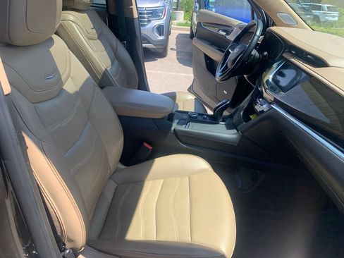Used 2020 Cadillac XT6 Premium Luxury w/ Platinum Package AWD/4WD image 16
