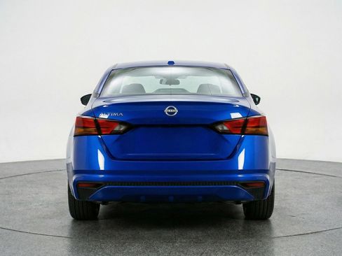 Used 2025 Nissan Altima 2.5 SV image 7