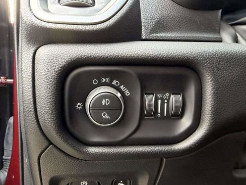 Used 2023 RAM 1500 Laramie image 24