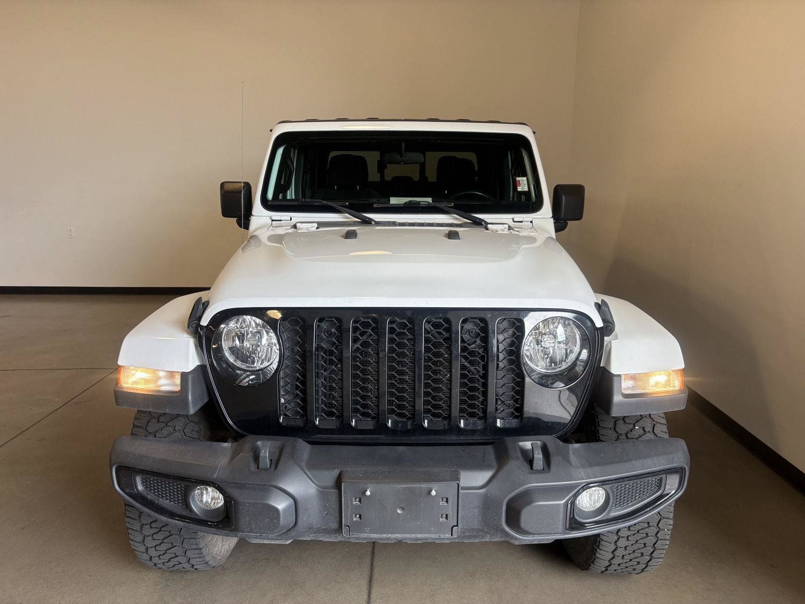 Used 2021 Jeep Gladiator Sport AWD/4WD image 4
