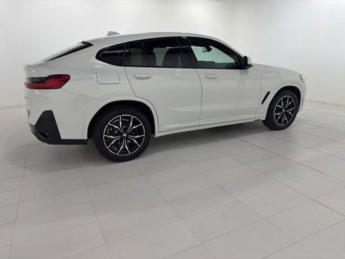 Used 2025 BMW X4 xDrive30i w/ Premium Package AWD/4WD image 6