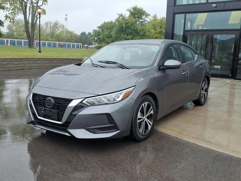 Used 2022 Nissan Sentra SV image 3