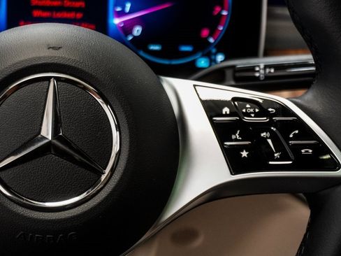 Used 2024 Mercedes-Benz C 300 4MATIC Sedan image 17