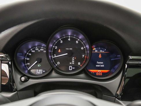 Certified 2026 Porsche Macan AWD/4WD image 28