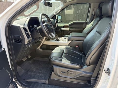 Used 2019 Ford F150 Lariat image 22