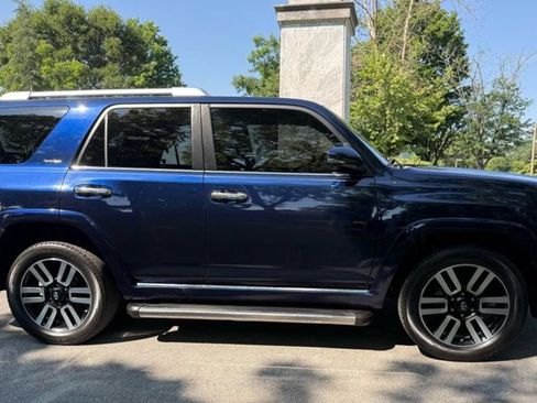 Used 2017 Toyota 4Runner Limited AWD/4WD image 6