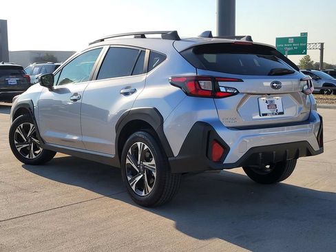 Used 2024 Subaru Crosstrek 2.0i Premium AWD/4WD image 3