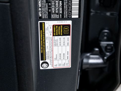 Used 2025 Mercedes-Benz GLE 450e GLE 450e w/ Driver Assistance Package image 30