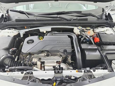 Used 2024 Chevrolet Malibu LT image 28