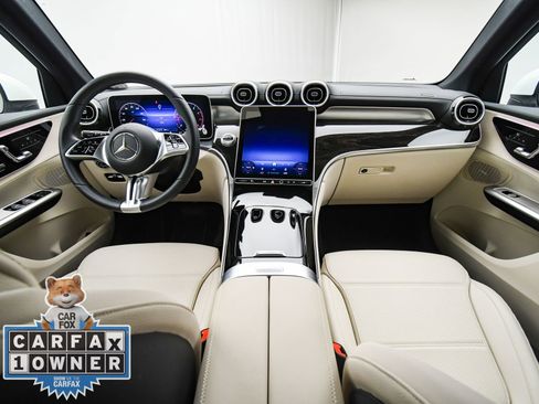 Used 2025 Mercedes-Benz GLC 300 4MATIC image 13