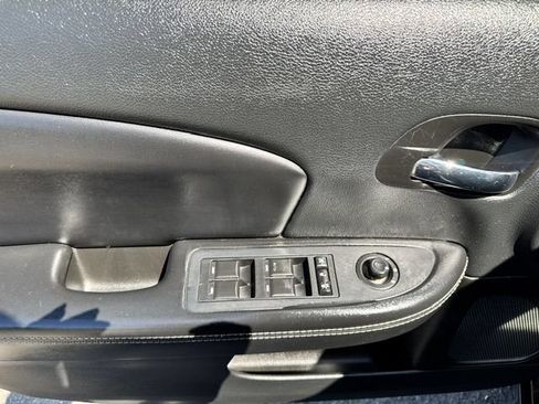 Used 2014 Dodge Avenger SXT w/ Sun/Sound Group FWD image 13